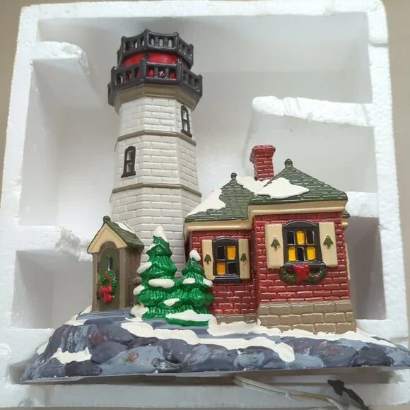 Dept. 56 Christmas Cove Lighthouse  - Retired - Picture 11 of 12